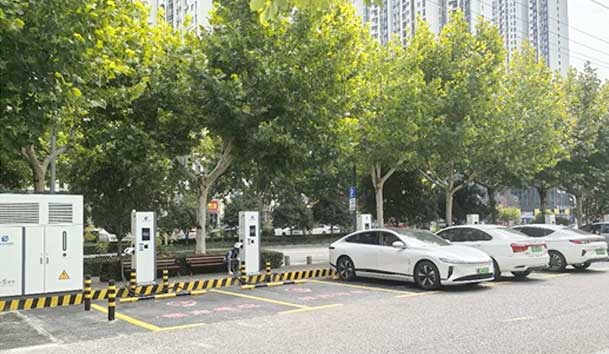 宜昌首批全液冷超充站投入运营，云顶集团助力高质量充电基础设施建设(图1)